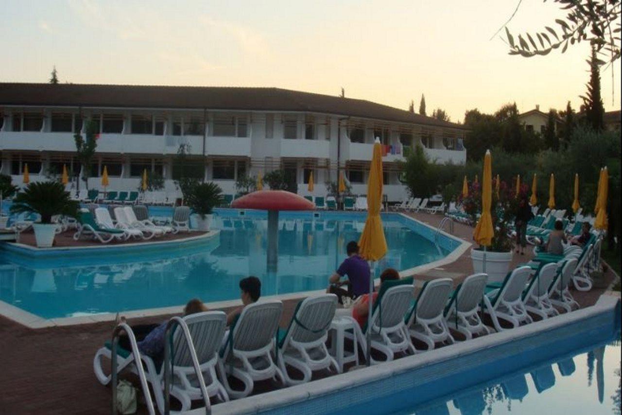 Hotel Centro Turistico Gardesano 부솔렌고 외부 사진