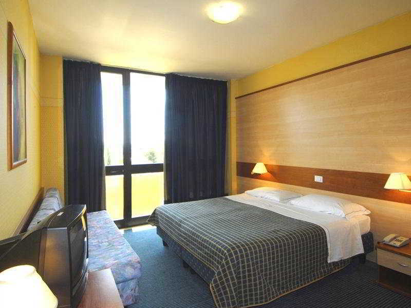 Hotel Centro Turistico Gardesano 부솔렌고 외부 사진