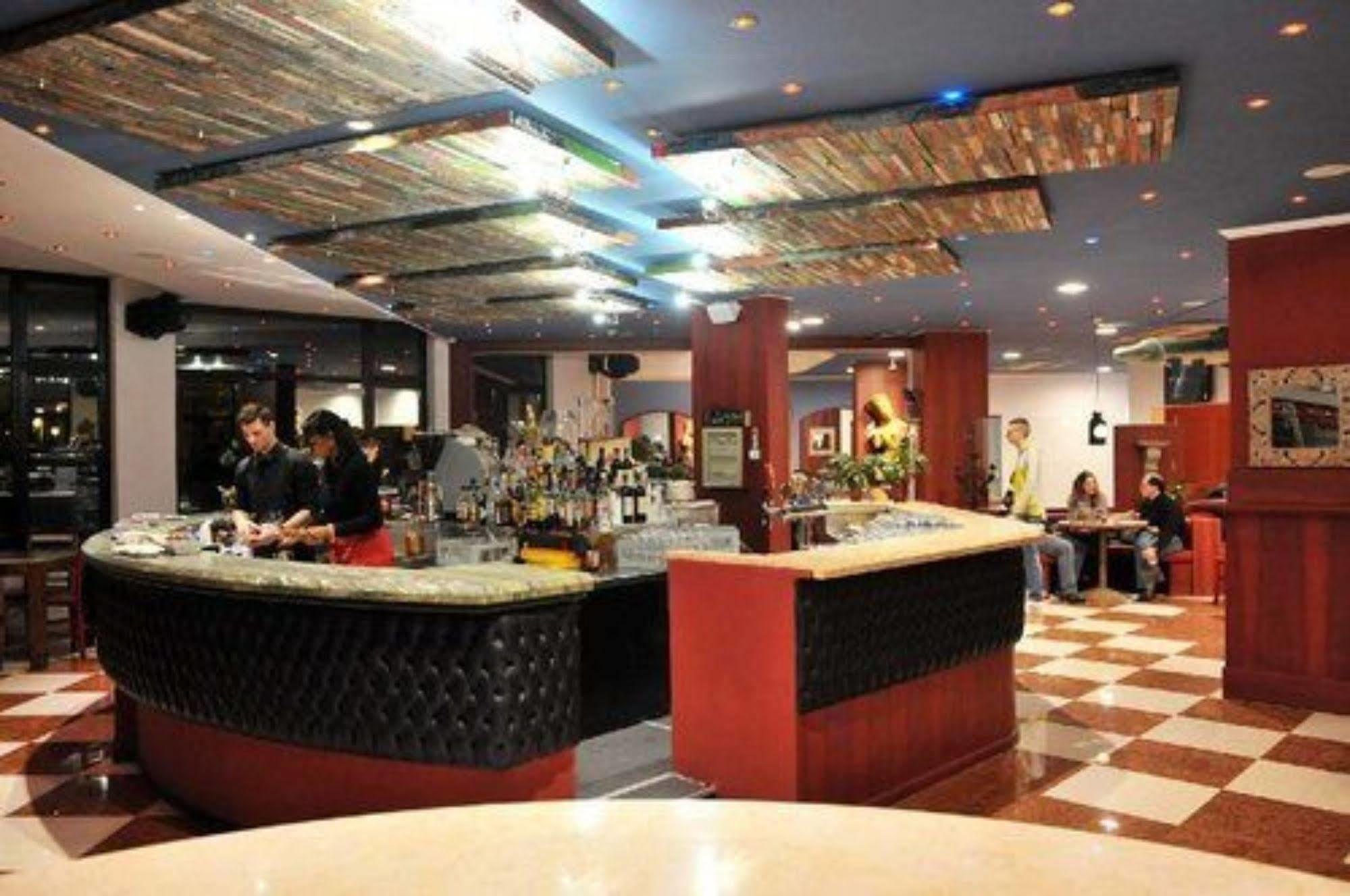 Hotel Centro Turistico Gardesano 부솔렌고 외부 사진