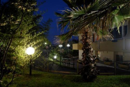 Hotel Centro Turistico Gardesano 부솔렌고 외부 사진